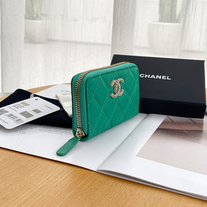 C h a n e l wallet :11/7.5/2cm