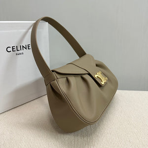 C eline 33x19x9 cm.