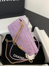 Load image into Gallery viewer, C h a n e l 22