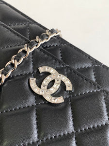 C h a n e l 19*4*12 cm.