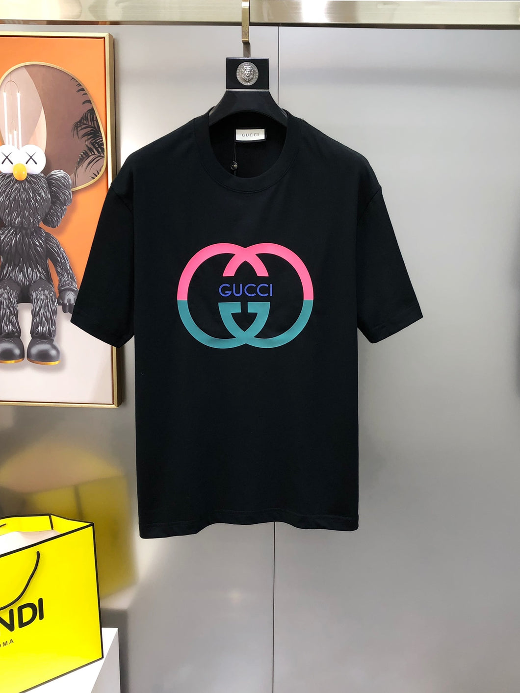 G u c c i tshirt