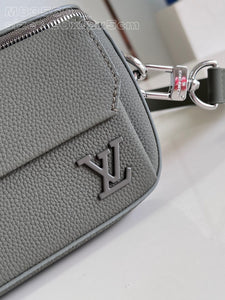 L v cross body 20cm