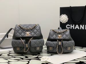 C h a n e l backpack 20*21*11 cm / 17*17*9 cm.