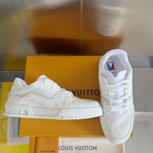 Load image into Gallery viewer, L V sneakers