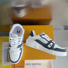 Load image into Gallery viewer, L V sneakers