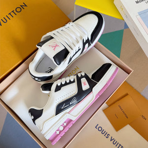 L v Sneakers