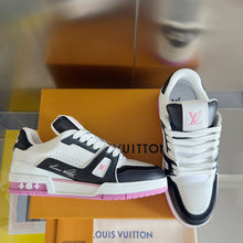 Load image into Gallery viewer, L v Sneakers