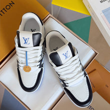 Load image into Gallery viewer, L v Sneakers