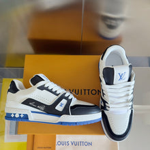 Load image into Gallery viewer, L v Sneakers