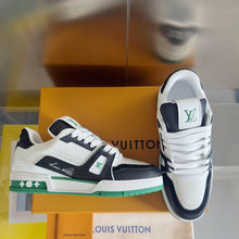 Load image into Gallery viewer, L v Sneakers