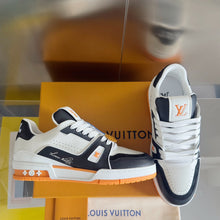 Load image into Gallery viewer, L v Sneakers