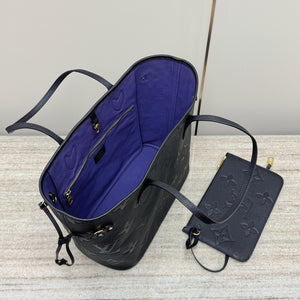 L v 31x28x14 cm.