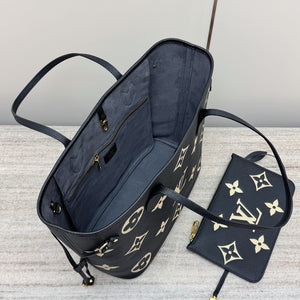 L v 31x14x28 cm.