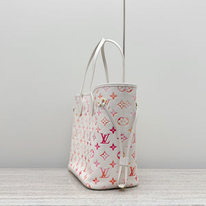 L v 31x28x14 cm.