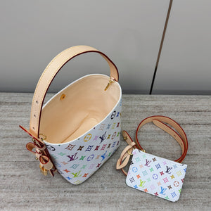 L v 18x12x16 cm.