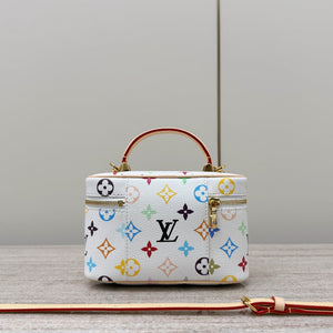 L v 19x13x11 cm.