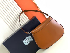 P r a d a 23cm brown