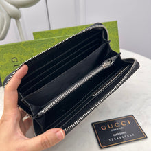Load image into Gallery viewer, G u c c i wallet