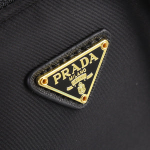 P r a d a  18x23x12
