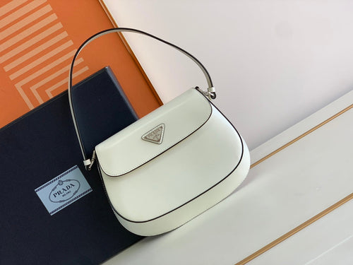 P r a d a cream23cm