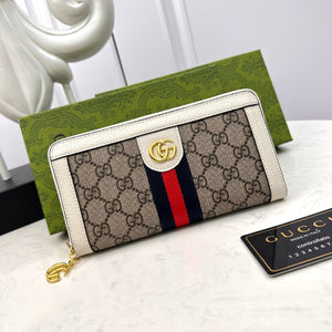 G u c c i wallet
