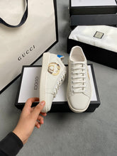 Load image into Gallery viewer, G U C C I - Sneaker (White/Gold/Blue)