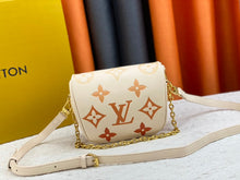 Load image into Gallery viewer, L V  Mini Bumbag 17*12*9.5cm