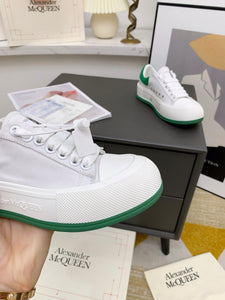 A L E X A N D E R - M c Q U E E N - 2-Tone Sneakers (Green)