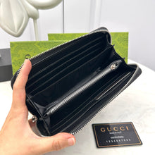 Load image into Gallery viewer, G u c c i wallet
