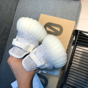Y E E Z Y - 350 - B 0 0 S T (The GlowUp)