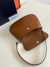 Load image into Gallery viewer, P r a d a 23cm brown