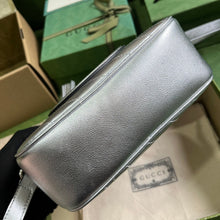 Load image into Gallery viewer, G u c c i silver soho
