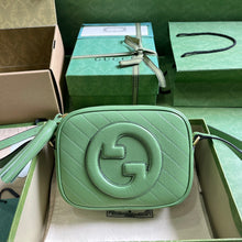 Load image into Gallery viewer, G u c c i green soho