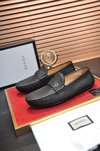 Load image into Gallery viewer, G U C C I - Driving Shoe (2 Colours Available)