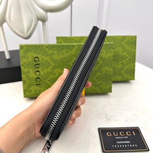 G u c c i wallet