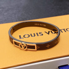 Load image into Gallery viewer, L v bracelet