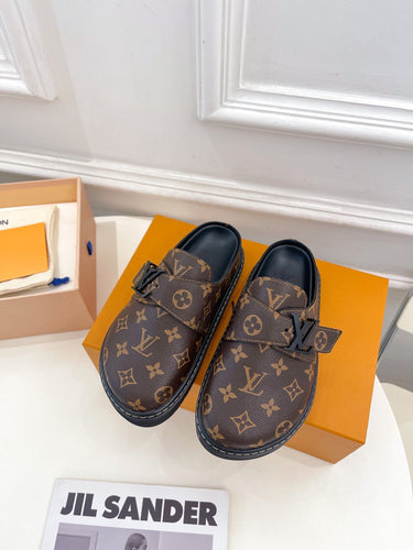 L v slippers