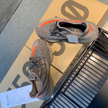Load image into Gallery viewer, Y E E Z Y - 350 - B 0 0 S T (HiDef)