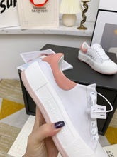 Load image into Gallery viewer, A L E X A N D E R - M c Q U E E N - 2-Tone Sneakers (Light Pink)