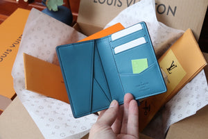 L v wallet blue