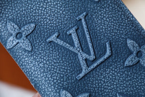 L v wallet blue