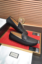 Load image into Gallery viewer, G U C C I - Driving Shoe (2 Colours Available)