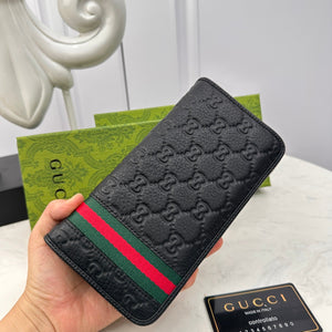 G u c c i wallet