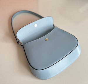 P r a d a blue23cm