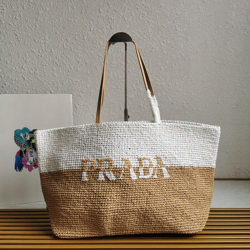 P r a d a crochet