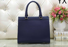 Load image into Gallery viewer, G Zumi smooth leather medium top handle bag