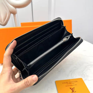 L v wallet