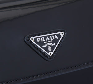 P r a d a 23cm