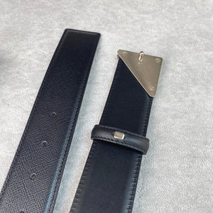 P r a d a belt