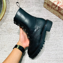 Load image into Gallery viewer, CD - Black Boots